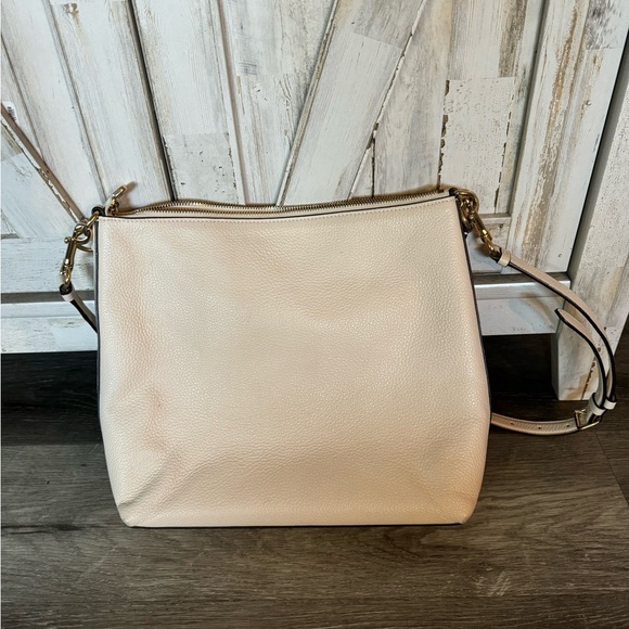 Coach - Picture 2 of 5